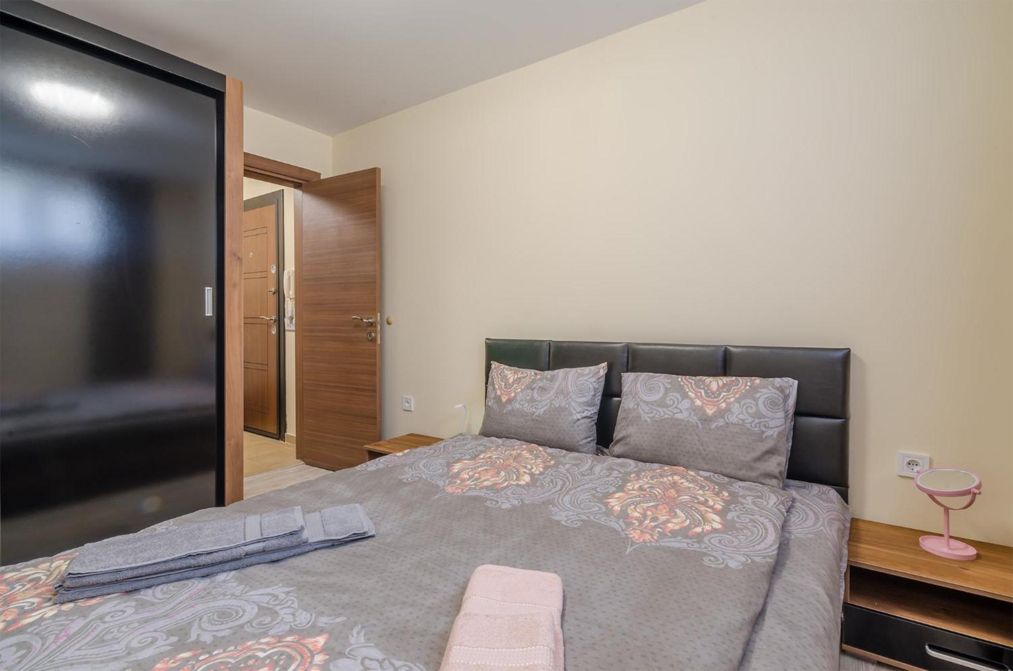 Ferienwohnung Brizy Warna Exterior foto
