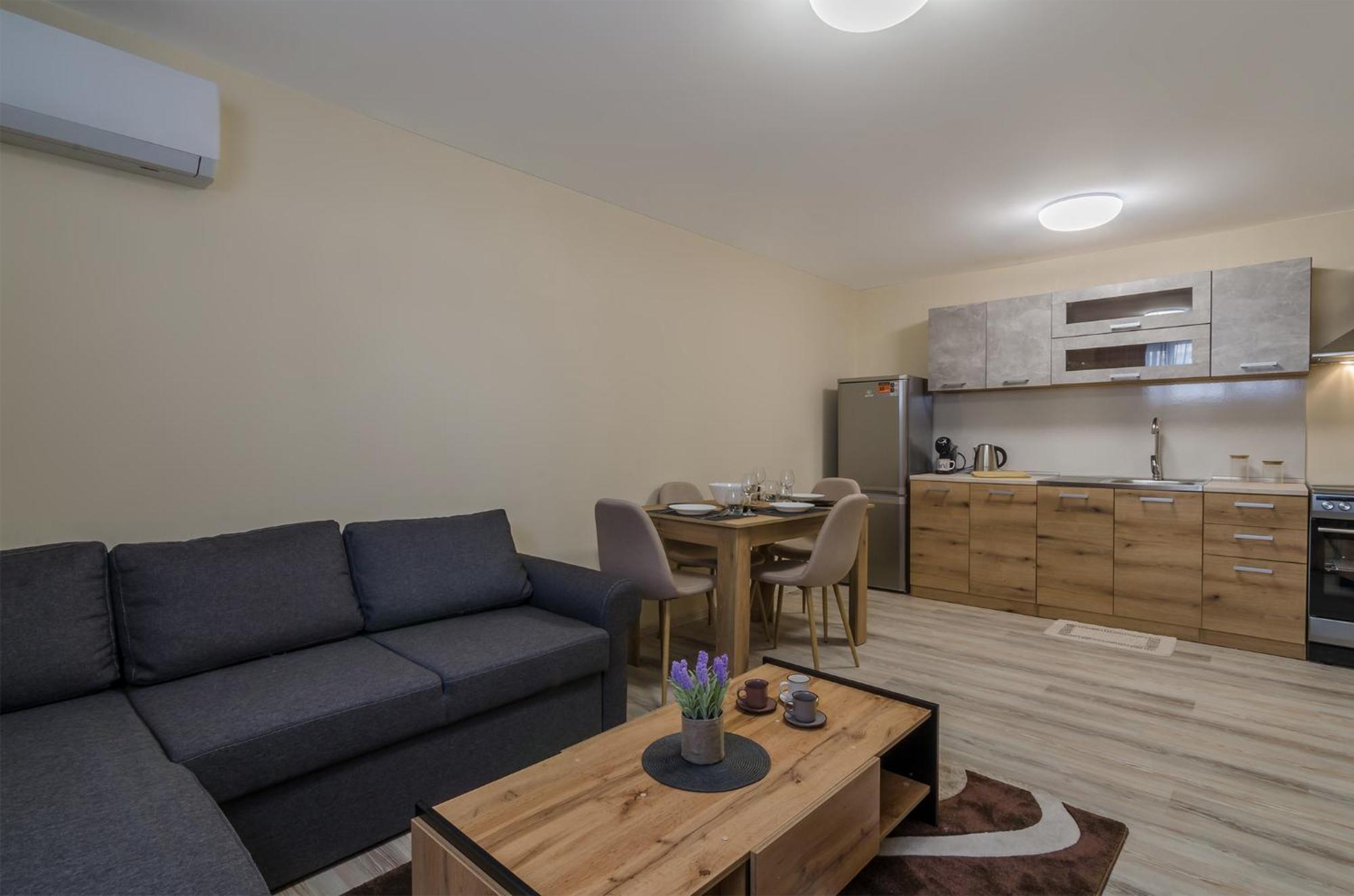 Ferienwohnung Brizy Warna Exterior foto